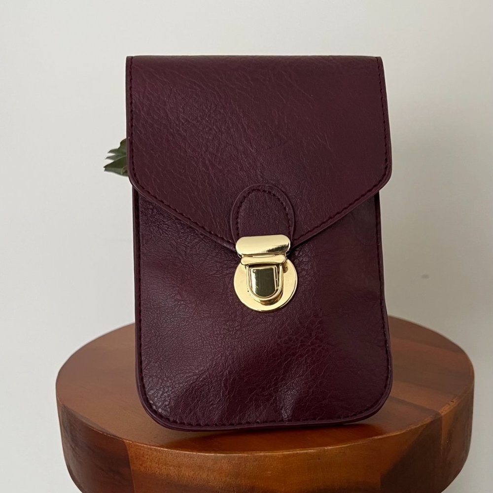 NIB Touch Screen Purse - Picture 2 of 6
